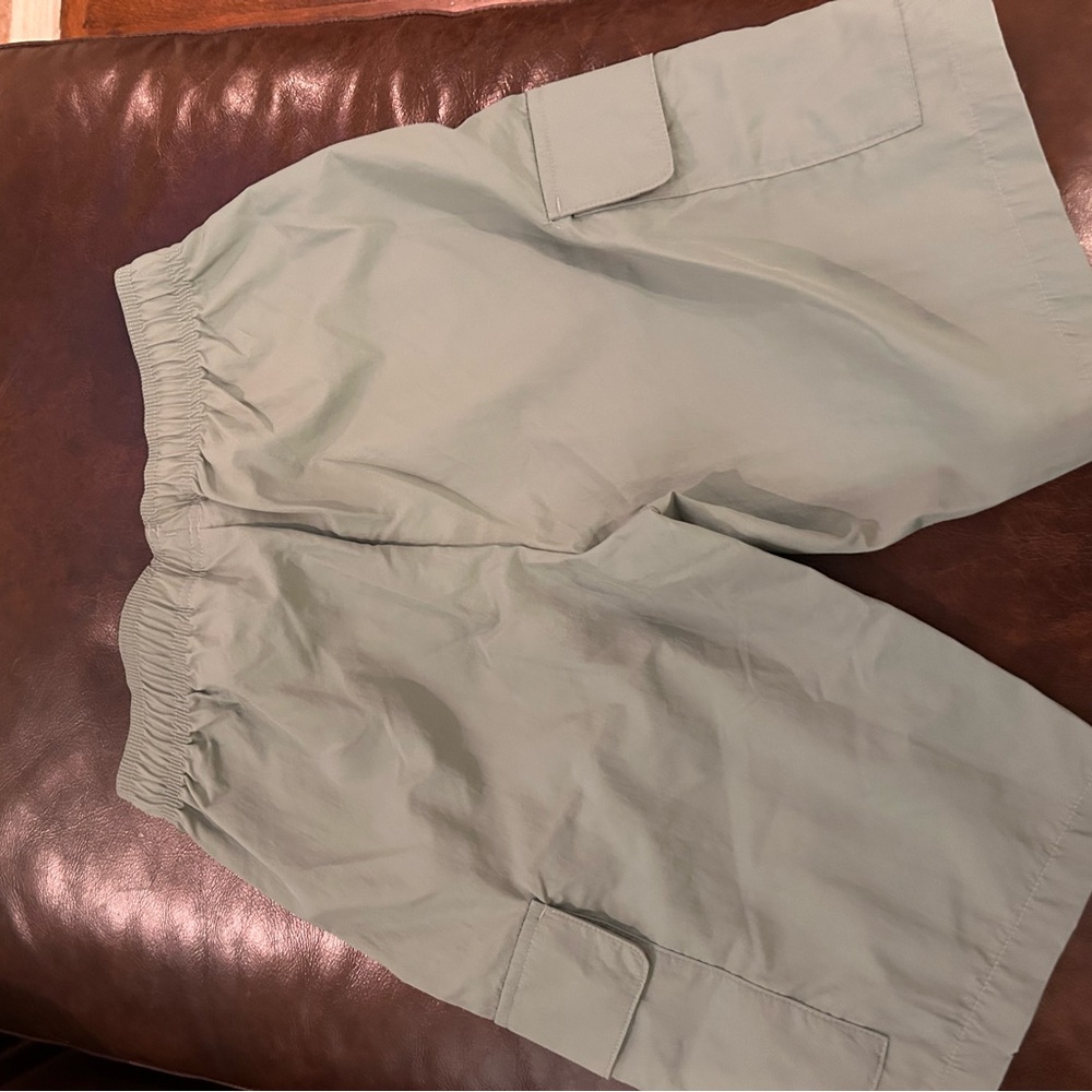 Adidas Men's Light Gray Cargo Shorts - Picture 2 of 2